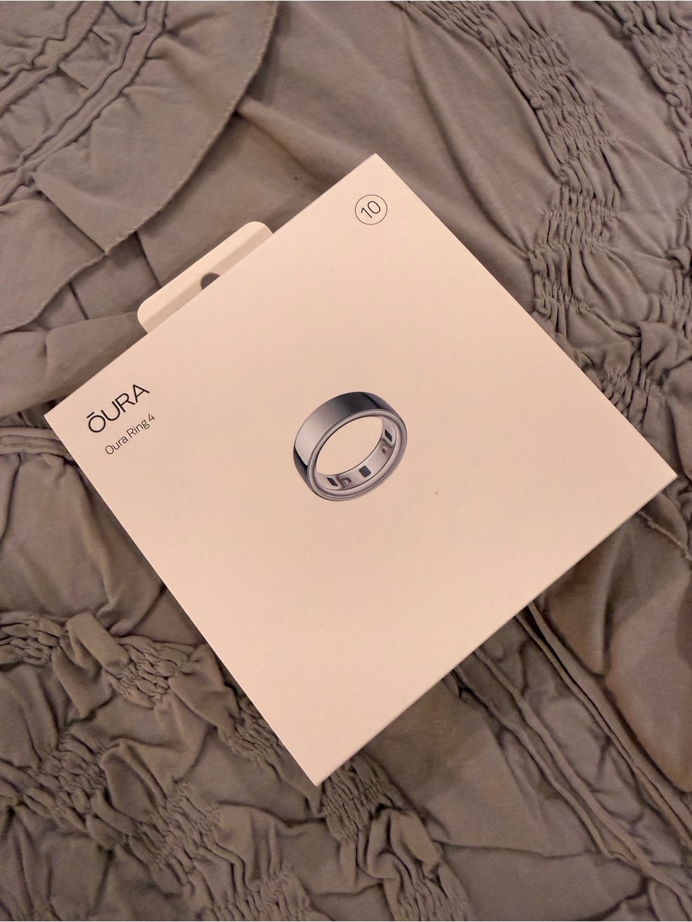 NEW IN BOX Oura Ring 4 Smart Ring — Silver